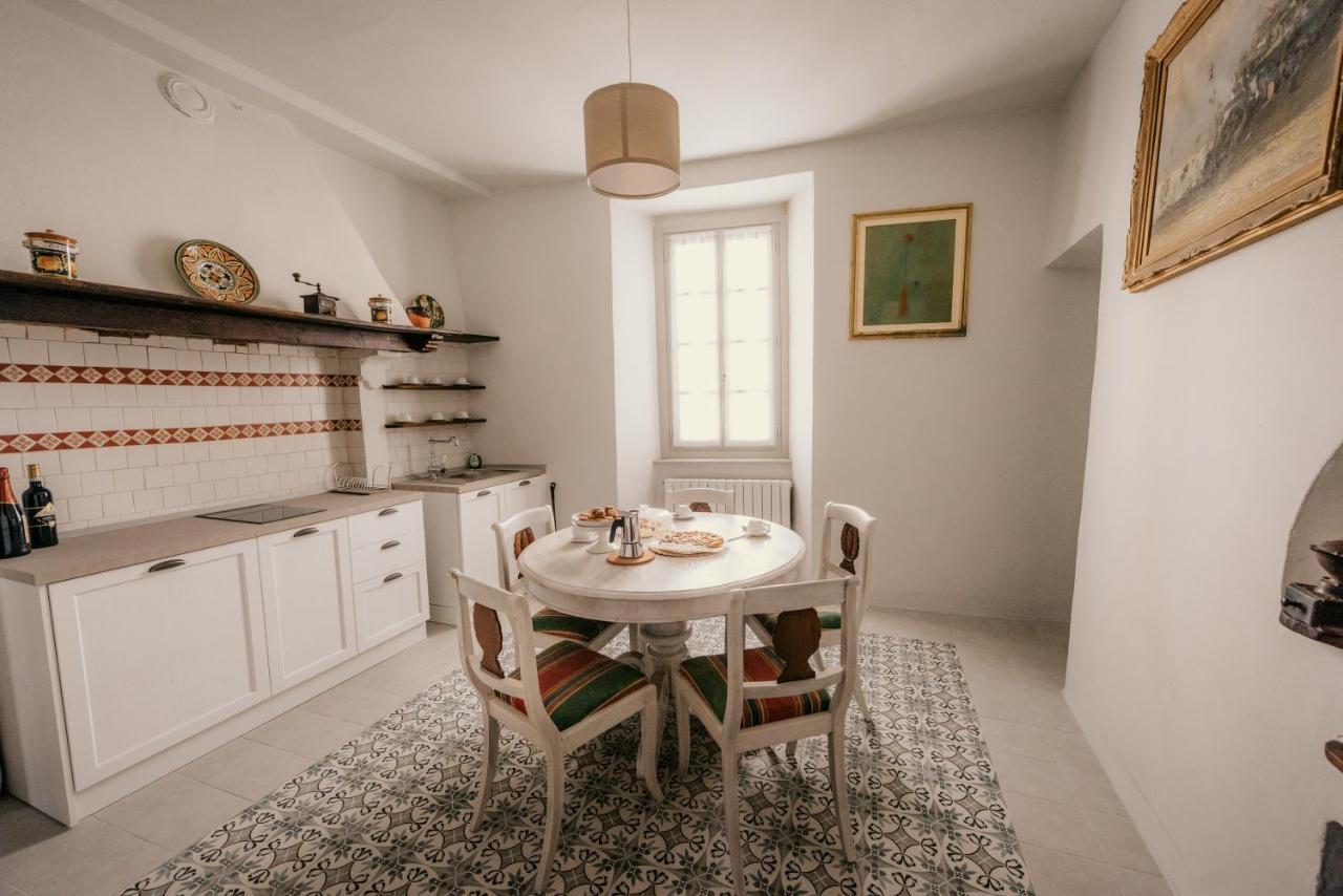 Casa Cecilia Apartman Santo Stefano Belbo Kültér fotó